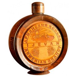  Brandy dřevěný sud  7 rokov  0,7L 40% IJEVAN