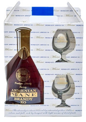 Brandy XO 8 rokov 0,75L  40% + 2 poháre MANE