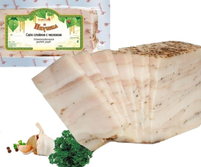 detail Špeck vrstváma s česnekem cca 400g