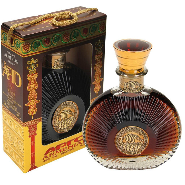 detail Brandy ARGO 5 rokov 0,5L 40% PROSHYAN                                                