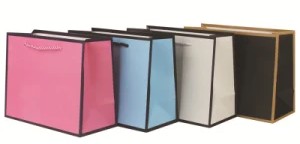 detail Darčeková taška 22x31cm Rôznofarebné s lemovkou