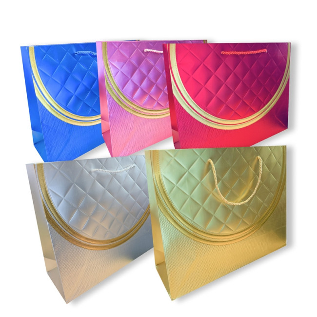 detail Darčeková taška „Modrá, zlatá, červená, strieborná, ružová“, 32×26 cm